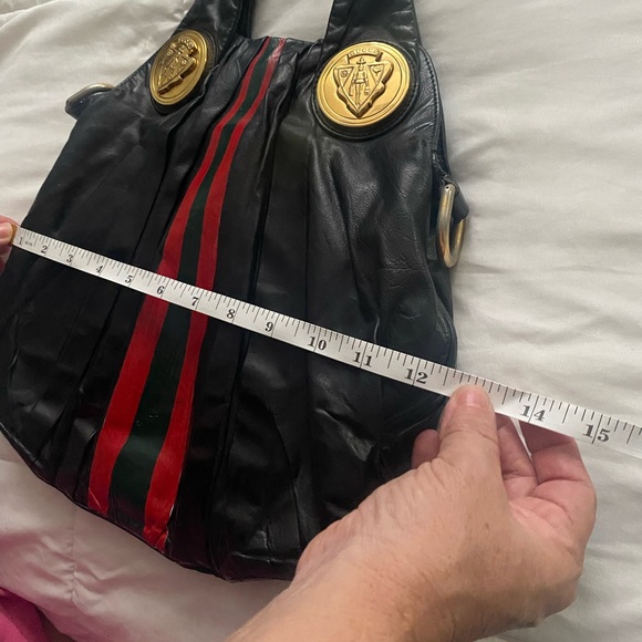 Gucci Black and Red Shoulder Bag with Gold Accents - Picture 9 of 10